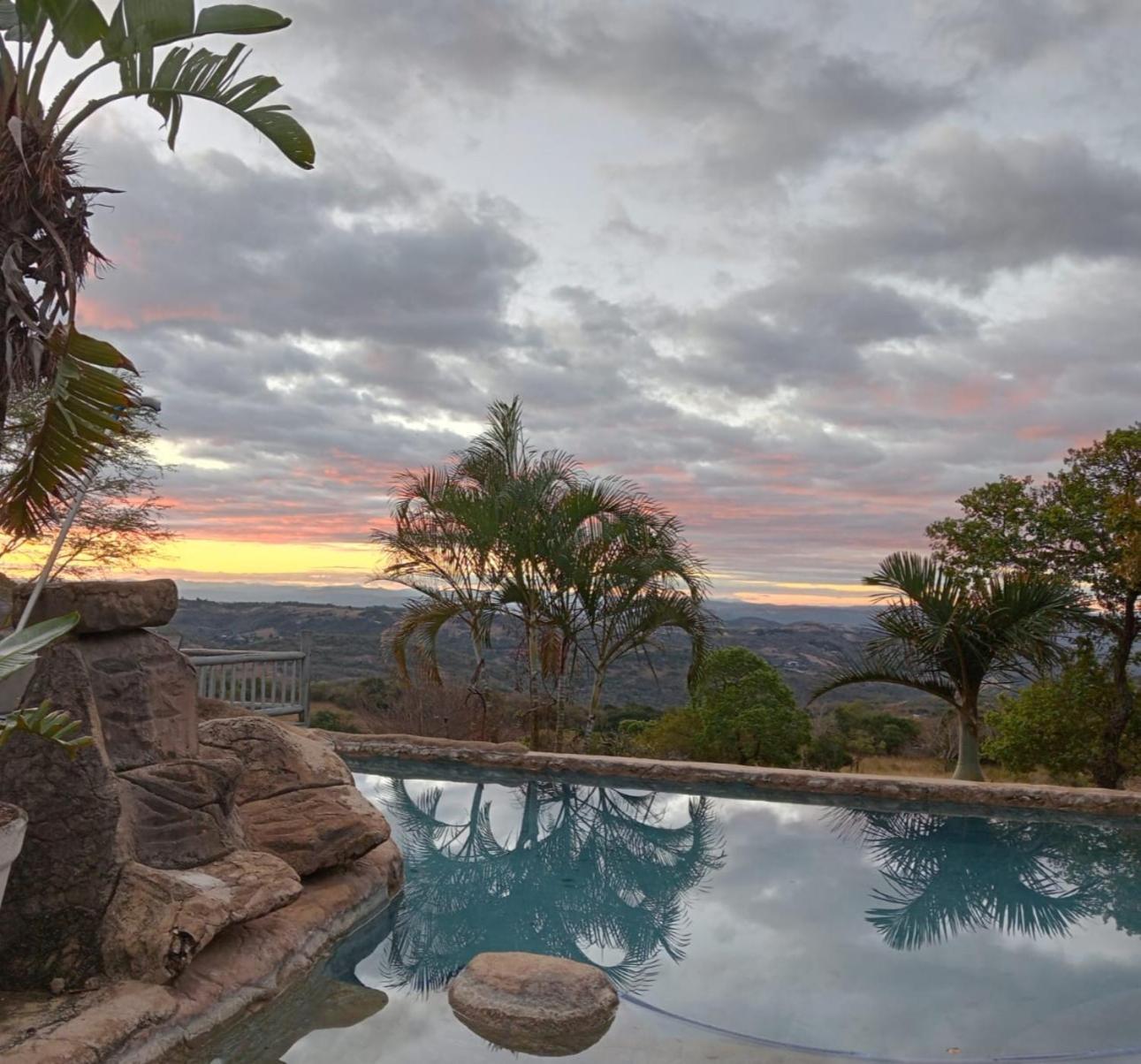 @Nature Luxury Cottages Mbombela Eksteriør billede